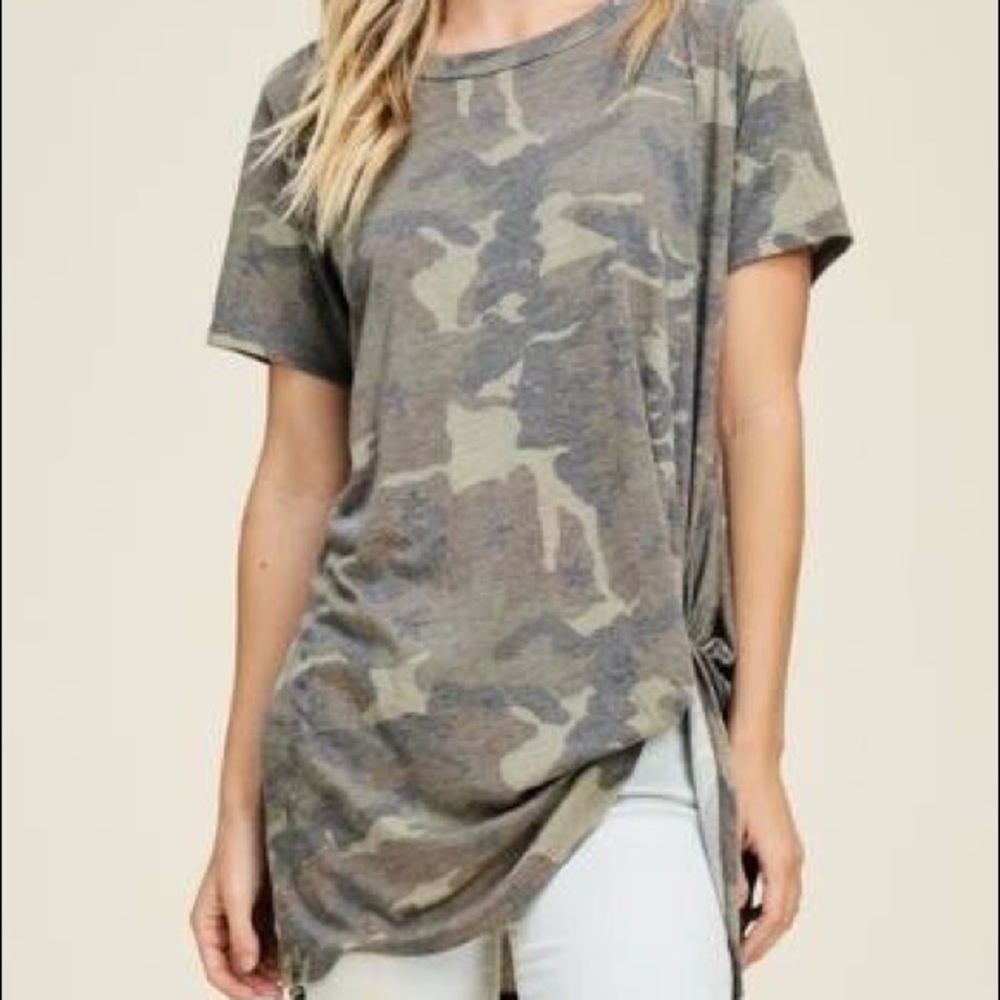 Camo Twist-Front Tee